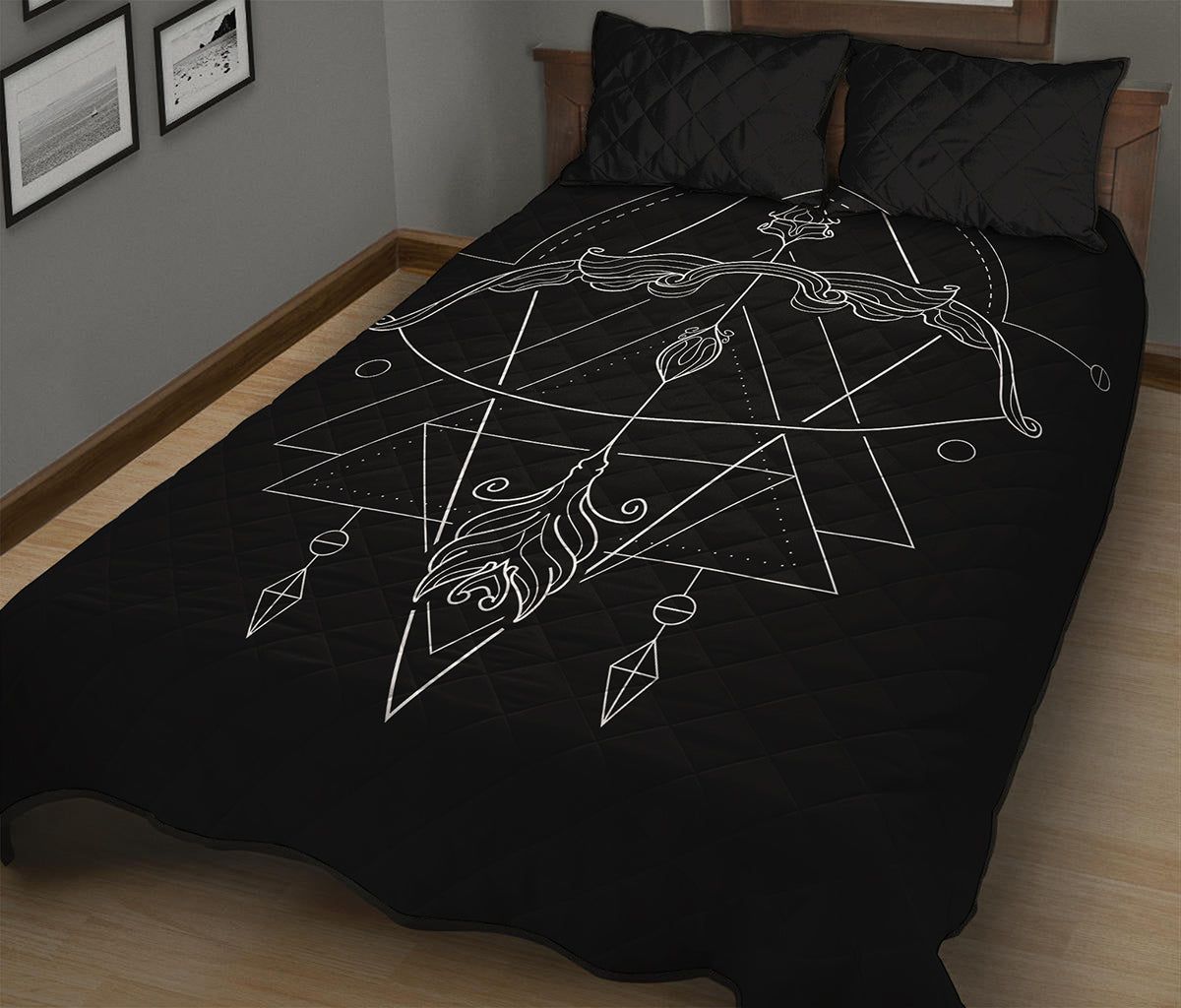 Black And White Sagittarius Sign Print Quilt Bed Set