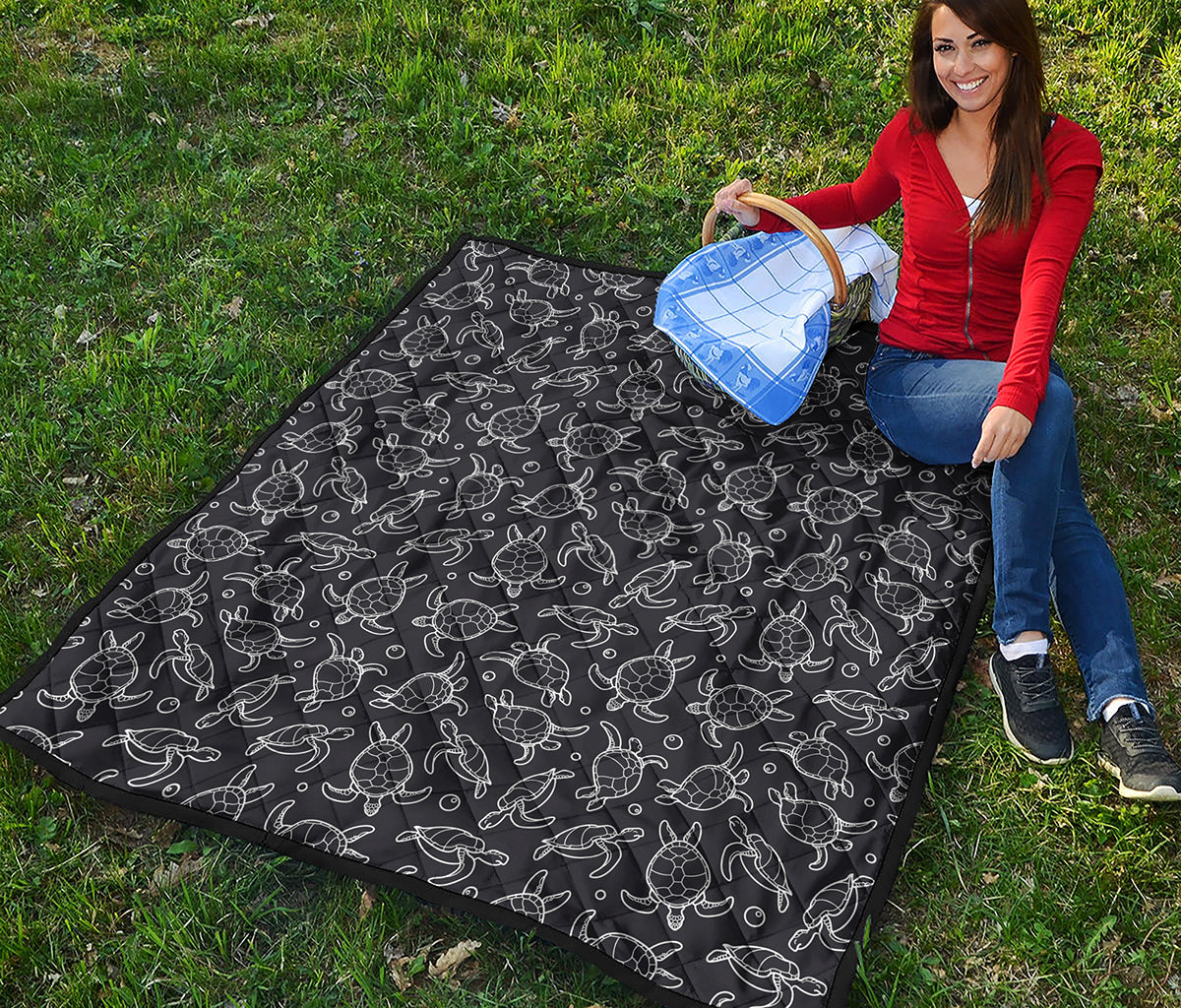 Black And White Sea Turtle Pattern Print Quilt