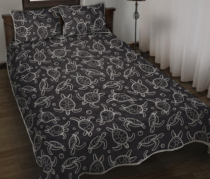 Black And White Sea Turtle Pattern Print Quilt Bed Set