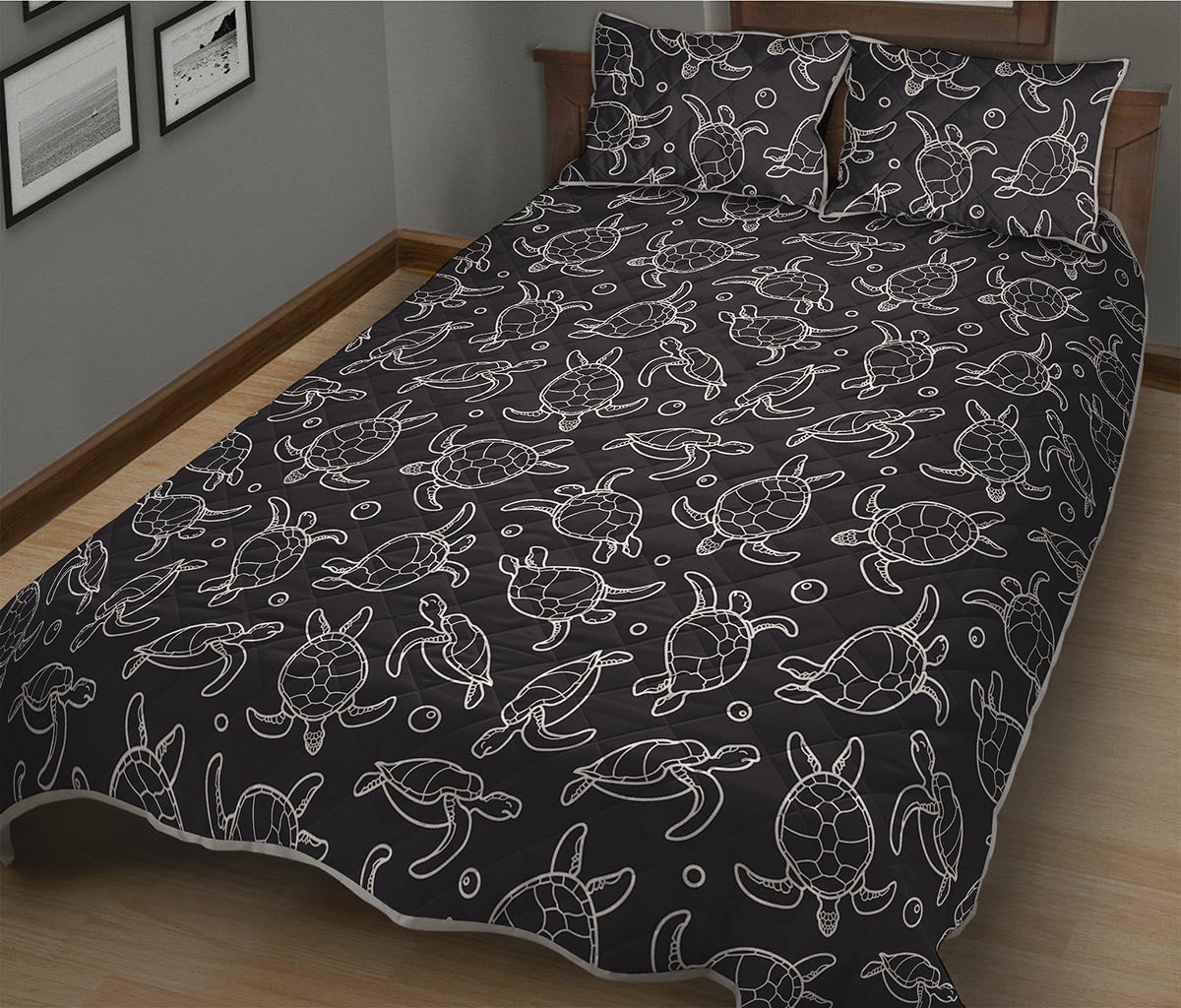 Black And White Sea Turtle Pattern Print Quilt Bed Set