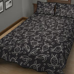 Black And White Sea Turtle Pattern Print Quilt Bed Set