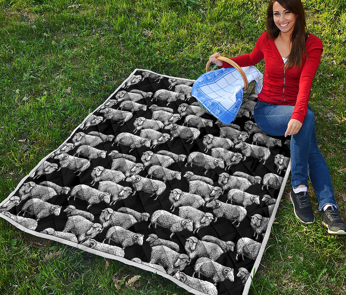 Black And White Sheep Pattern Print Quilt