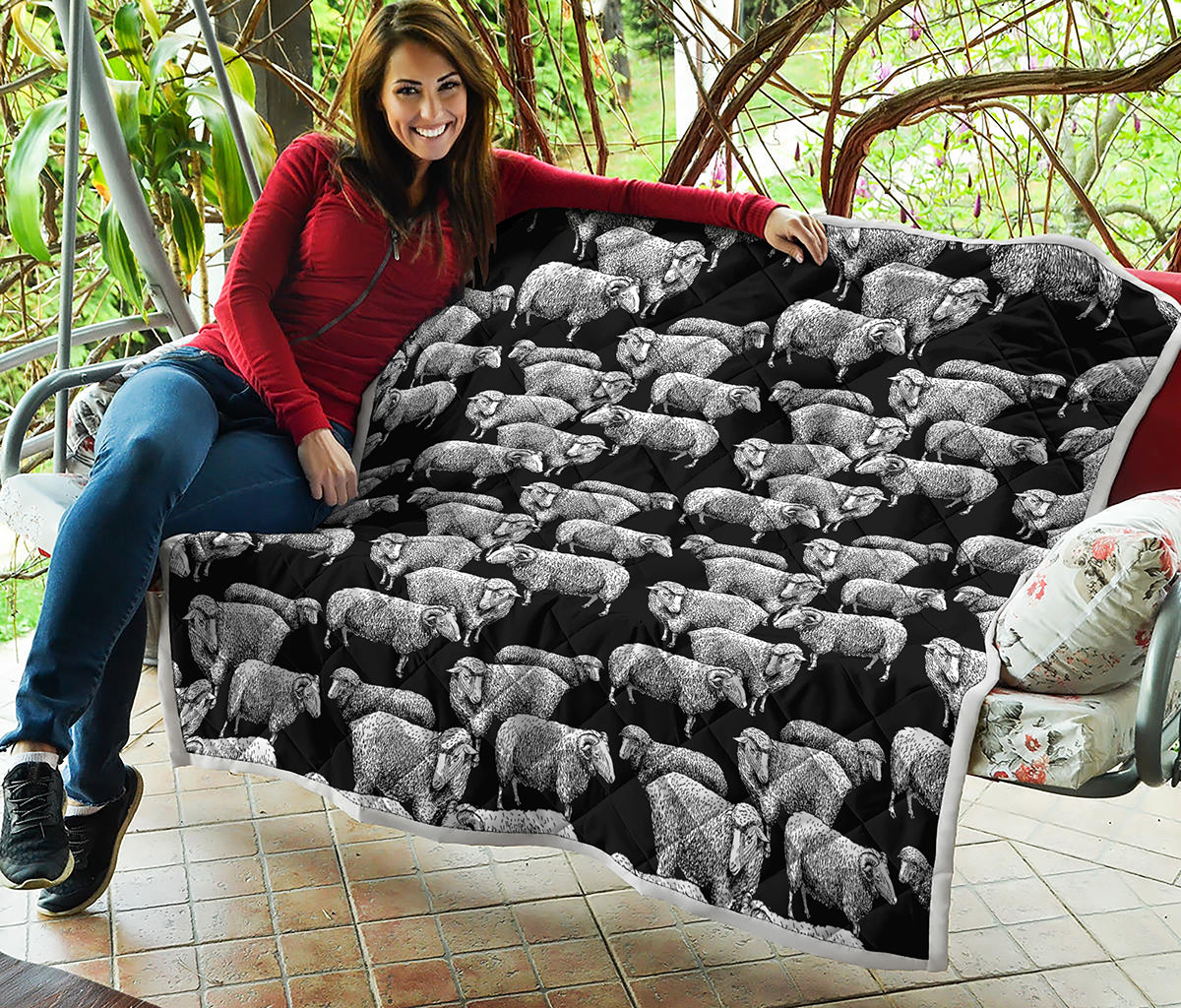 Black And White Sheep Pattern Print Quilt