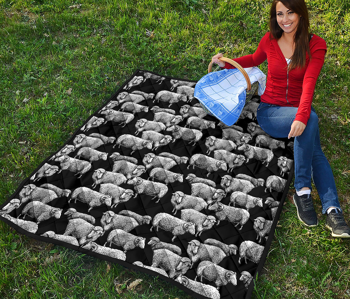 Black And White Sheep Pattern Print Quilt