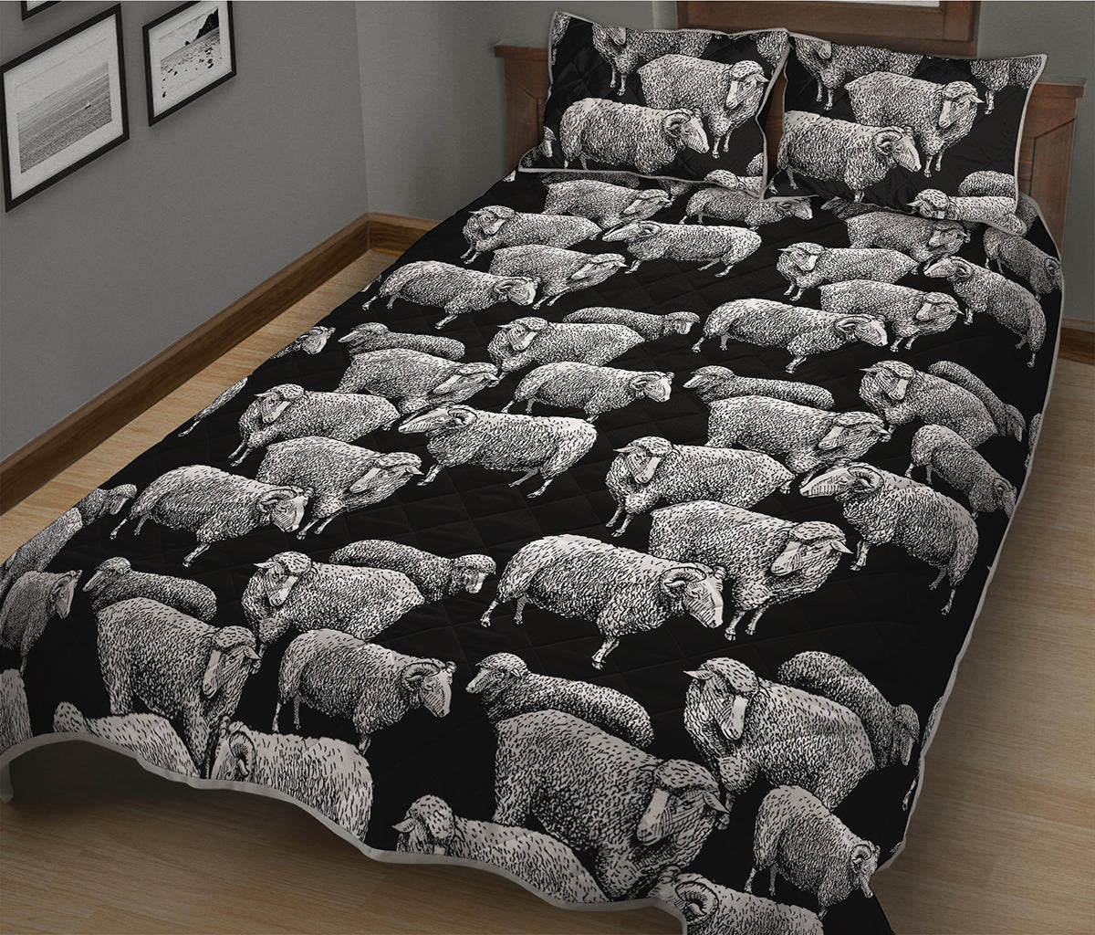 Black And White Sheep Pattern Print Quilt Bed Set