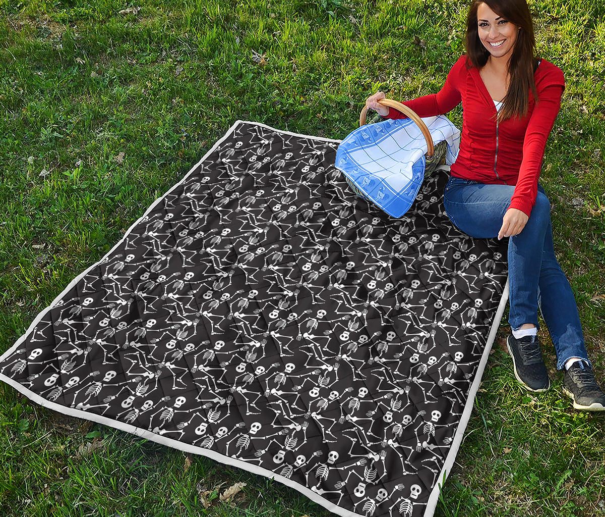 Black And White Skeleton Pattern Print Quilt