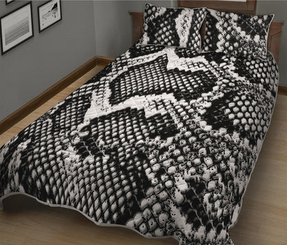 Black And White Snakeskin Print Quilt Bed Set