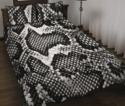 Black And White Snakeskin Print Quilt Bed Set