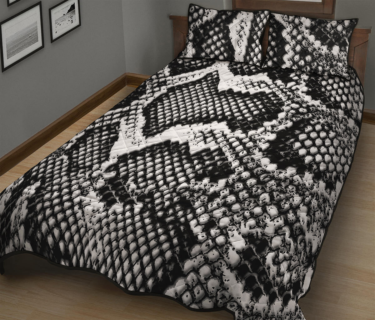 Black And White Snakeskin Print Quilt Bed Set