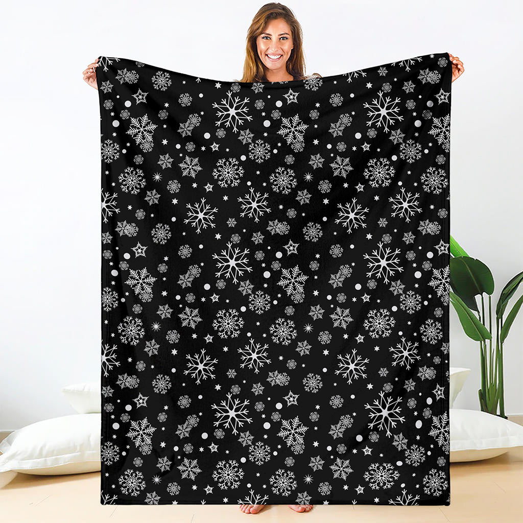 Black And White Snowflake Pattern Print Blanket
