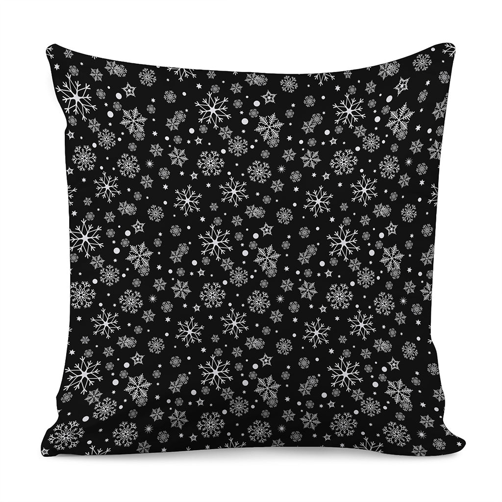 Black And White Snowflake Pattern Print Pillow Cover