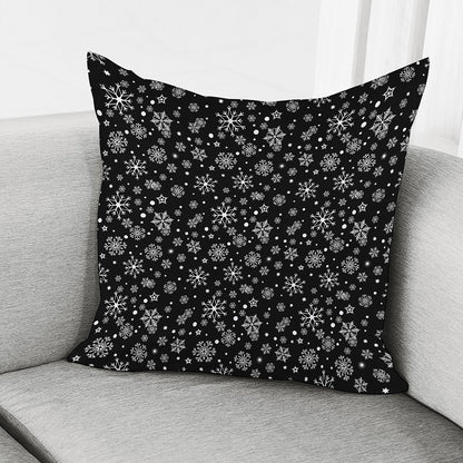 Black And White Snowflake Pattern Print Pillow Cover