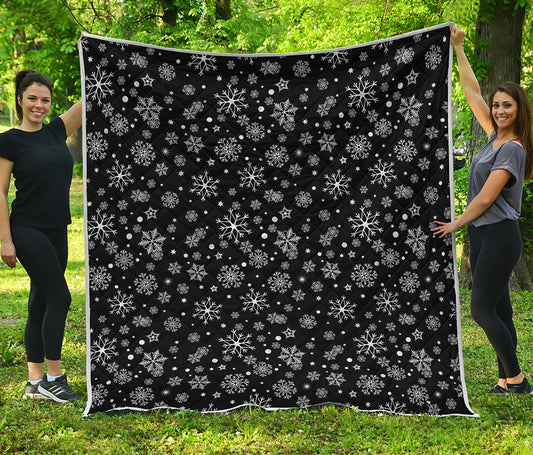 Black And White Snowflake Pattern Print Quilt