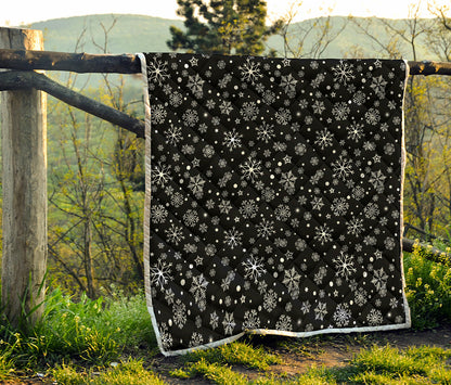 Black And White Snowflake Pattern Print Quilt