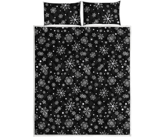 Black And White Snowflake Pattern Print Quilt Bed Set