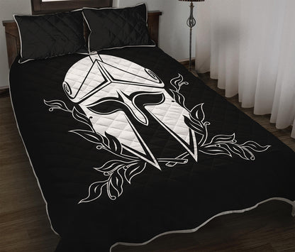 Black And White Spartan Helmet Print Quilt Bed Set