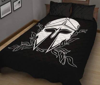 Black And White Spartan Helmet Print Quilt Bed Set