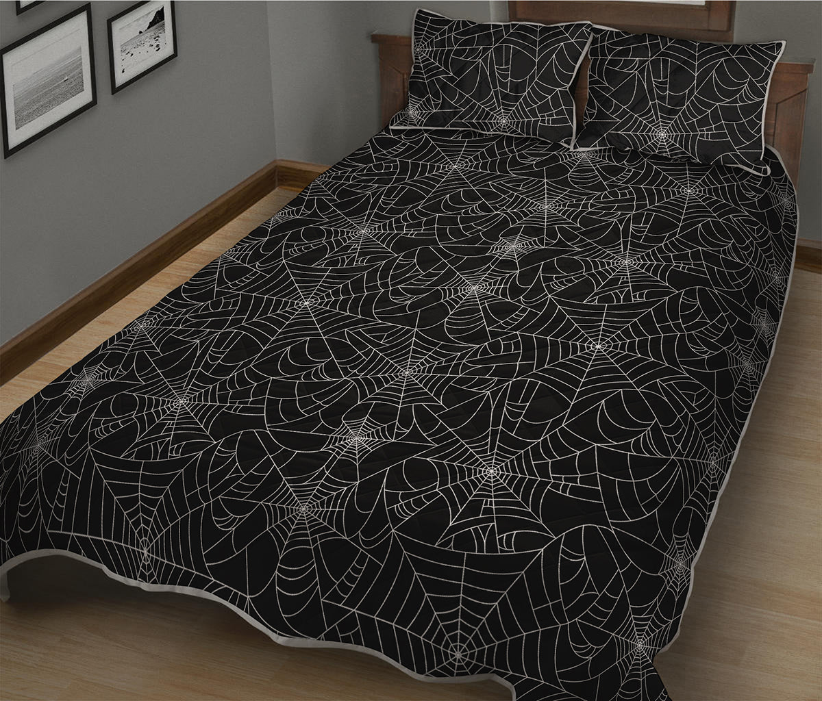 Black And White Spider Web Pattern Print Quilt Bed Set