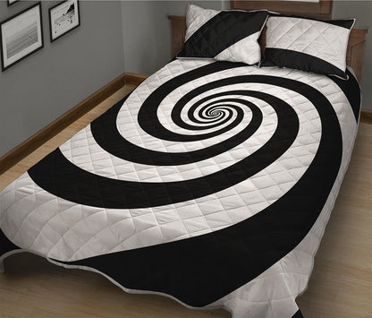Black And White Spiral Illusion Print Quilt Bed Set