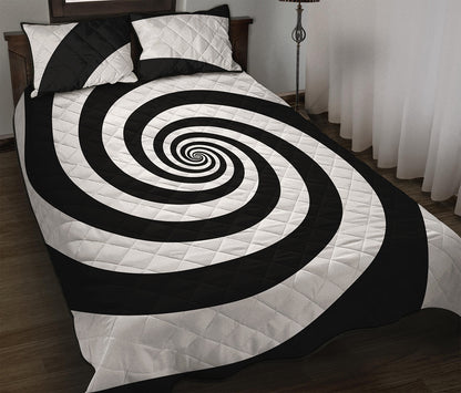 Black And White Spiral Illusion Print Quilt Bed Set