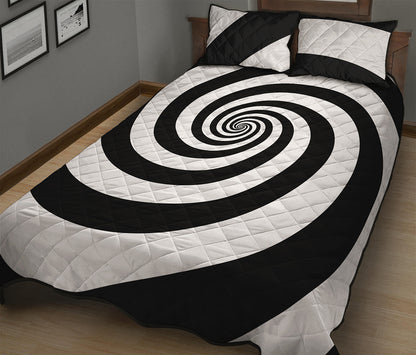 Black And White Spiral Illusion Print Quilt Bed Set