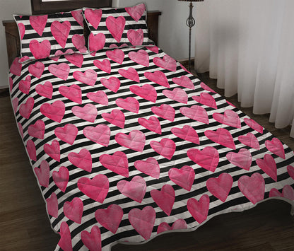 Black And White Striped Heart Print Quilt Bed Set