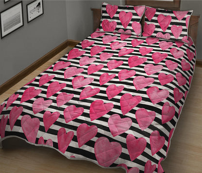 Black And White Striped Heart Print Quilt Bed Set