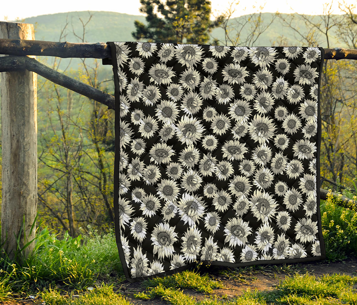 Black And White Sunflower Pattern Print Quilt