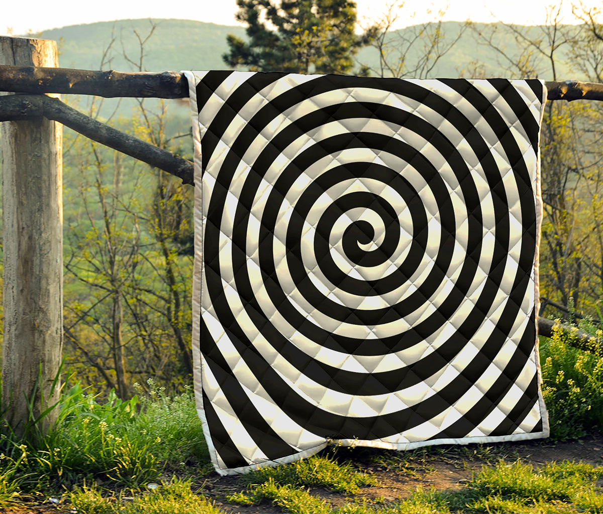 Black And White Swirl Illusion Print Quilt