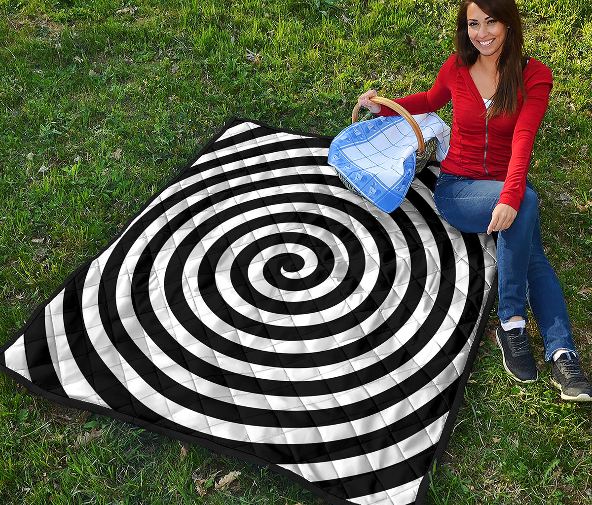 Black And White Swirl Illusion Print Quilt