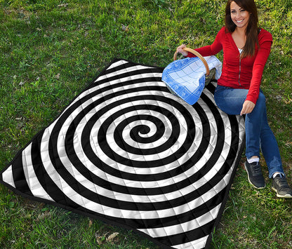 Black And White Swirl Illusion Print Quilt