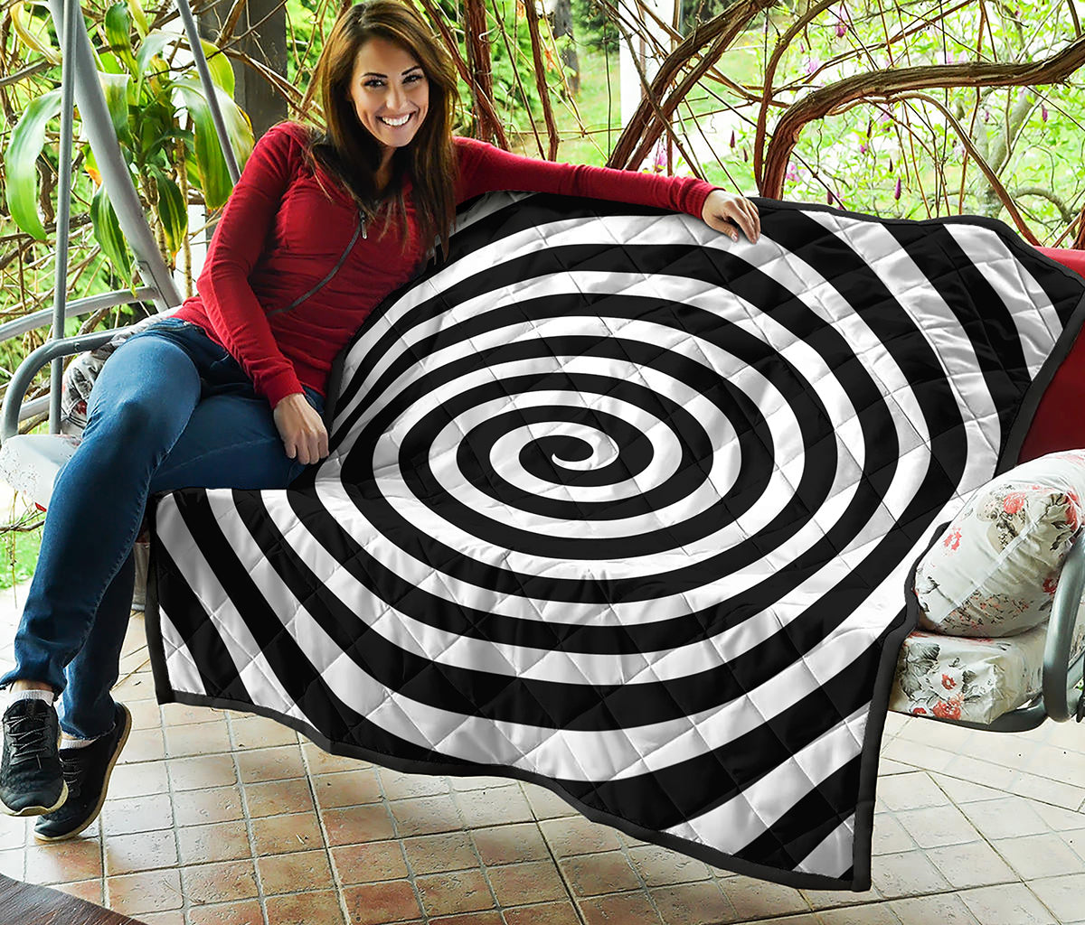 Black And White Swirl Illusion Print Quilt