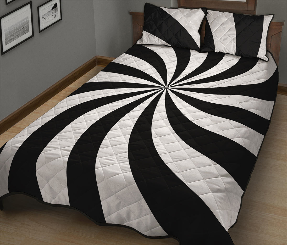 Black And White Swirl Print Quilt Bed Set