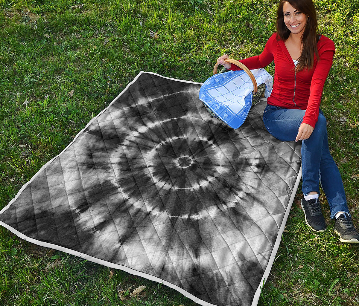 Black And White Tie Dye Print Quilt