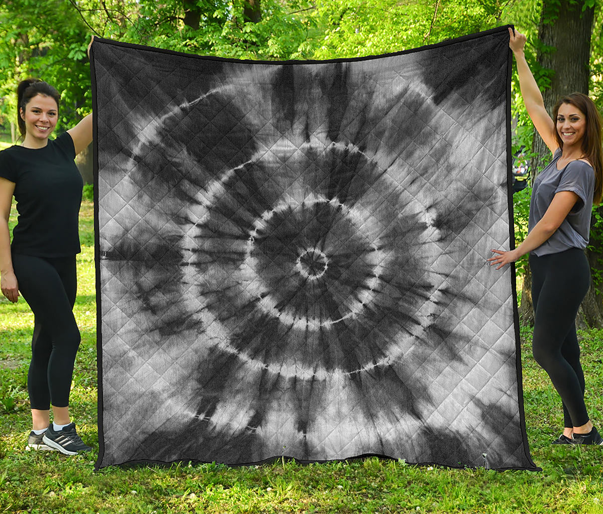 Black And White Tie Dye Print Quilt