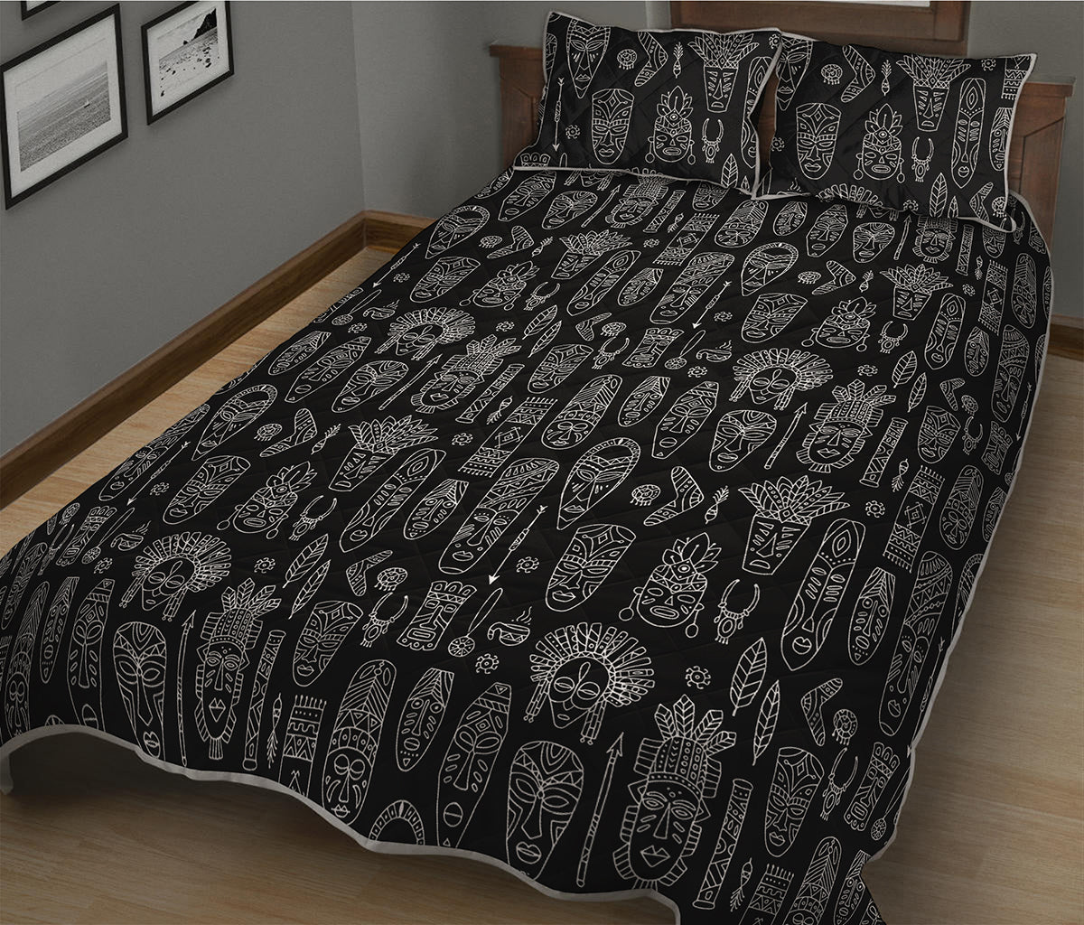 Black And White Totem Pattern Print Quilt Bed Set