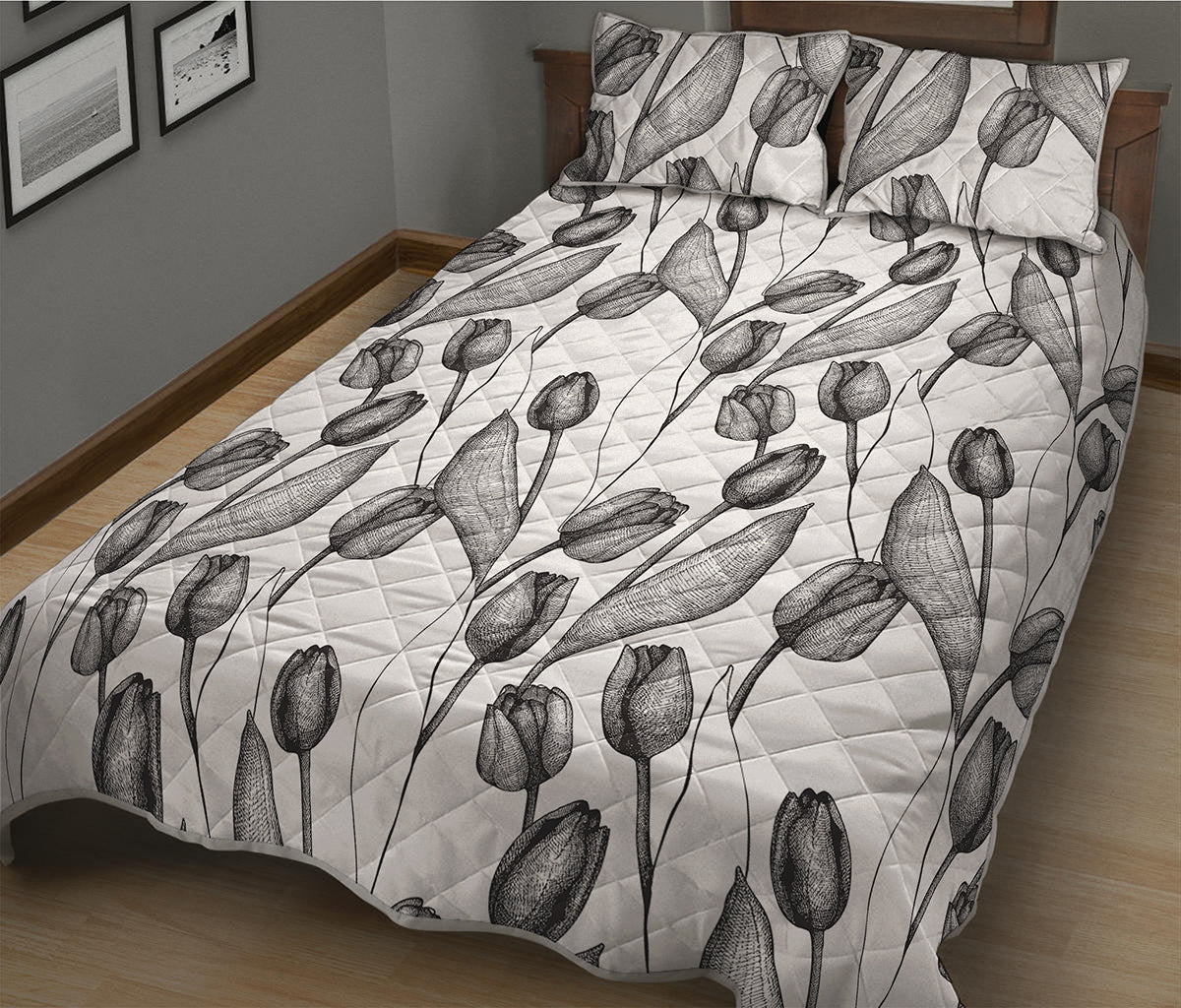 Black And White Tulip Pattern Print Quilt Bed Set