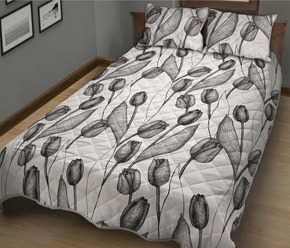 Black And White Tulip Pattern Print Quilt Bed Set