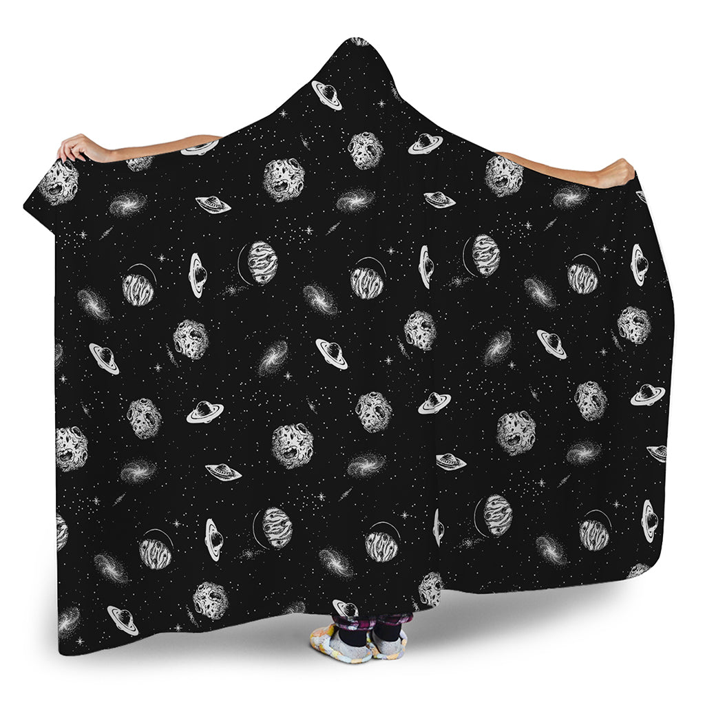 Black And White UFO Pattern Print Hooded Blanket