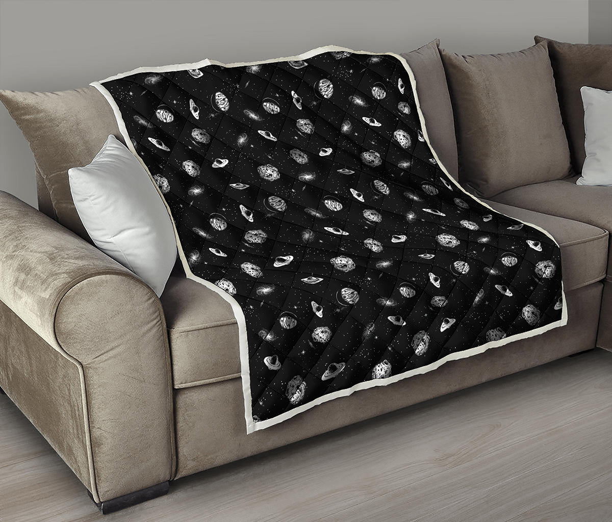 Black And White UFO Pattern Print Quilt