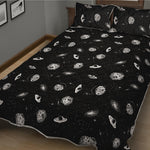 Black And White UFO Pattern Print Quilt Bed Set