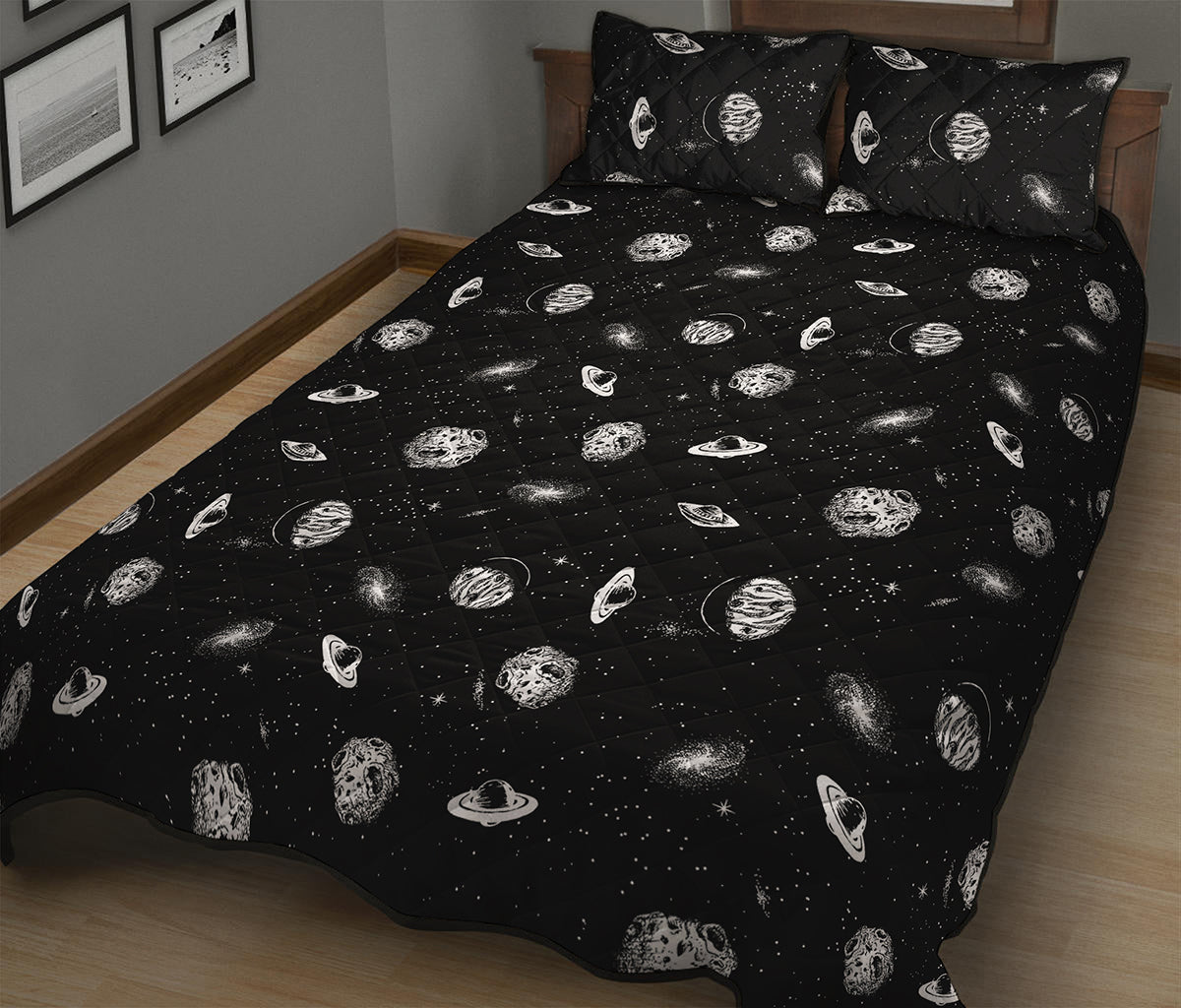 Black And White UFO Pattern Print Quilt Bed Set