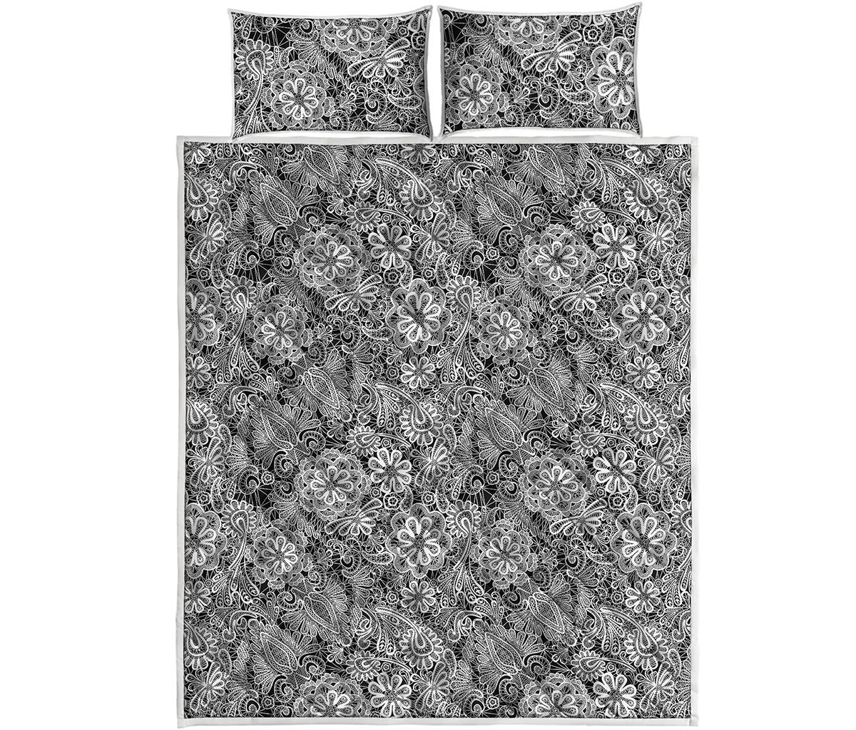 Black And White Western Flower Print Quilt Bed Set