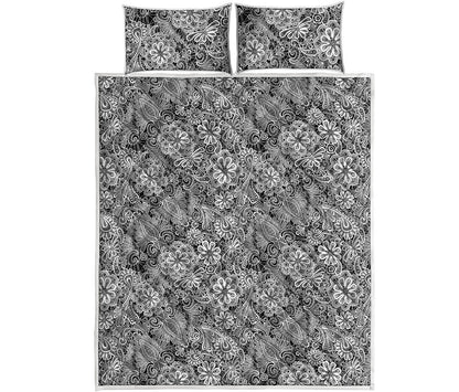 Black And White Western Flower Print Quilt Bed Set