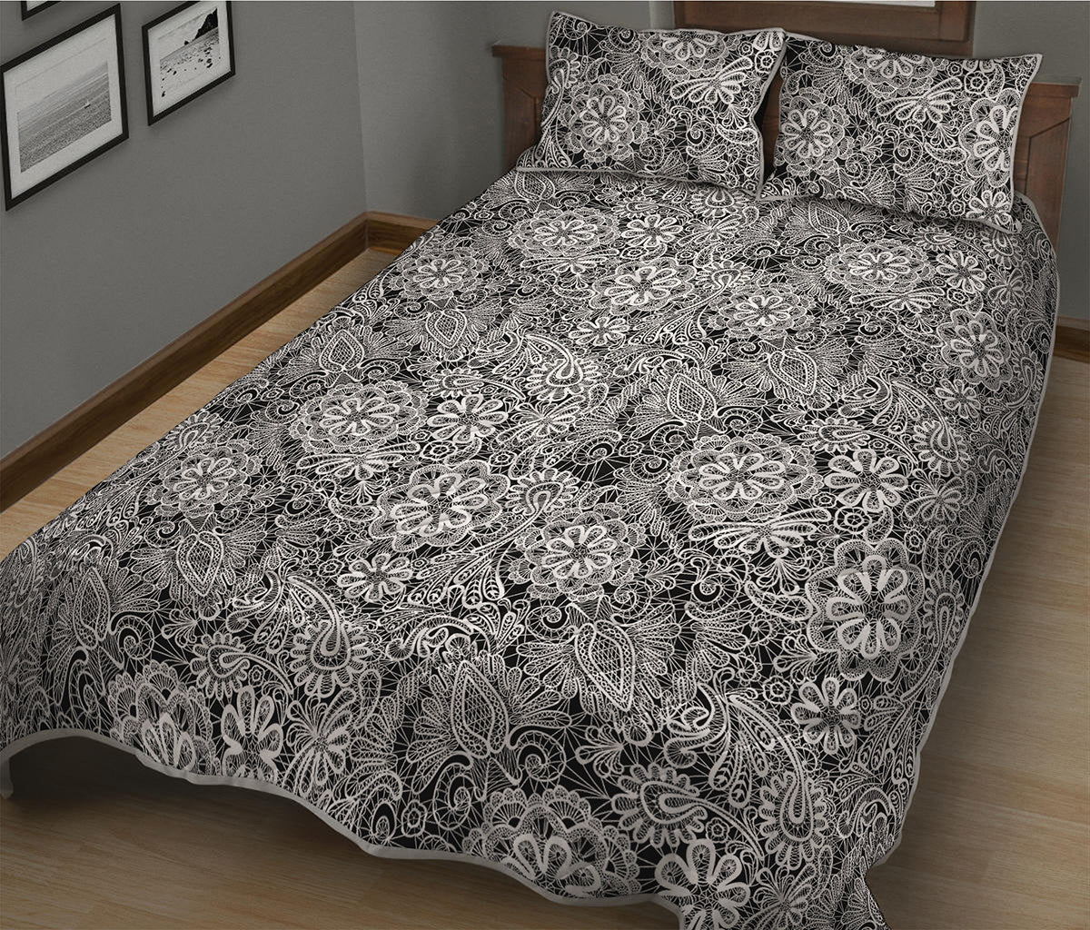 Black And White Western Flower Print Quilt Bed Set