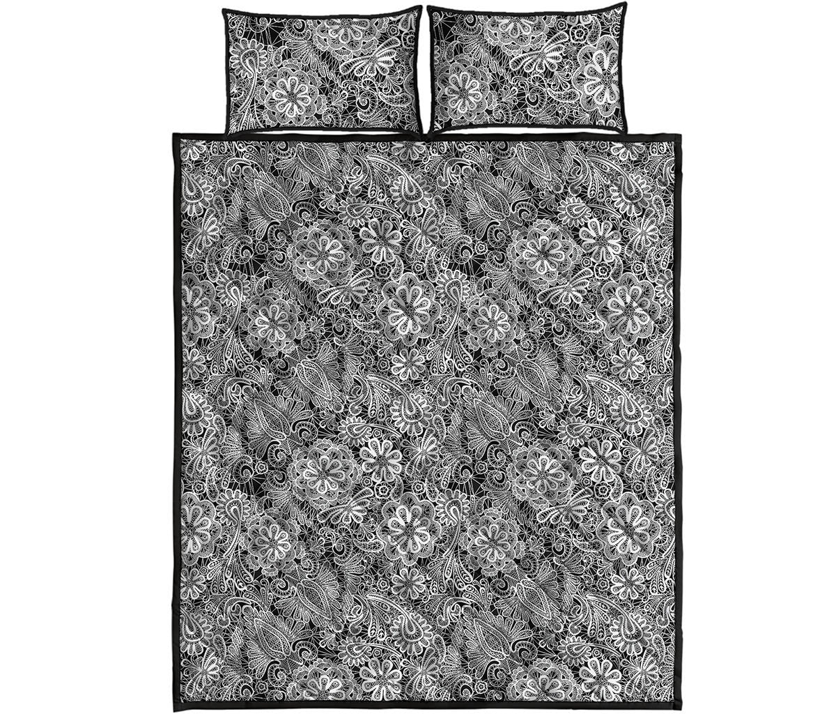 Black And White Western Flower Print Quilt Bed Set