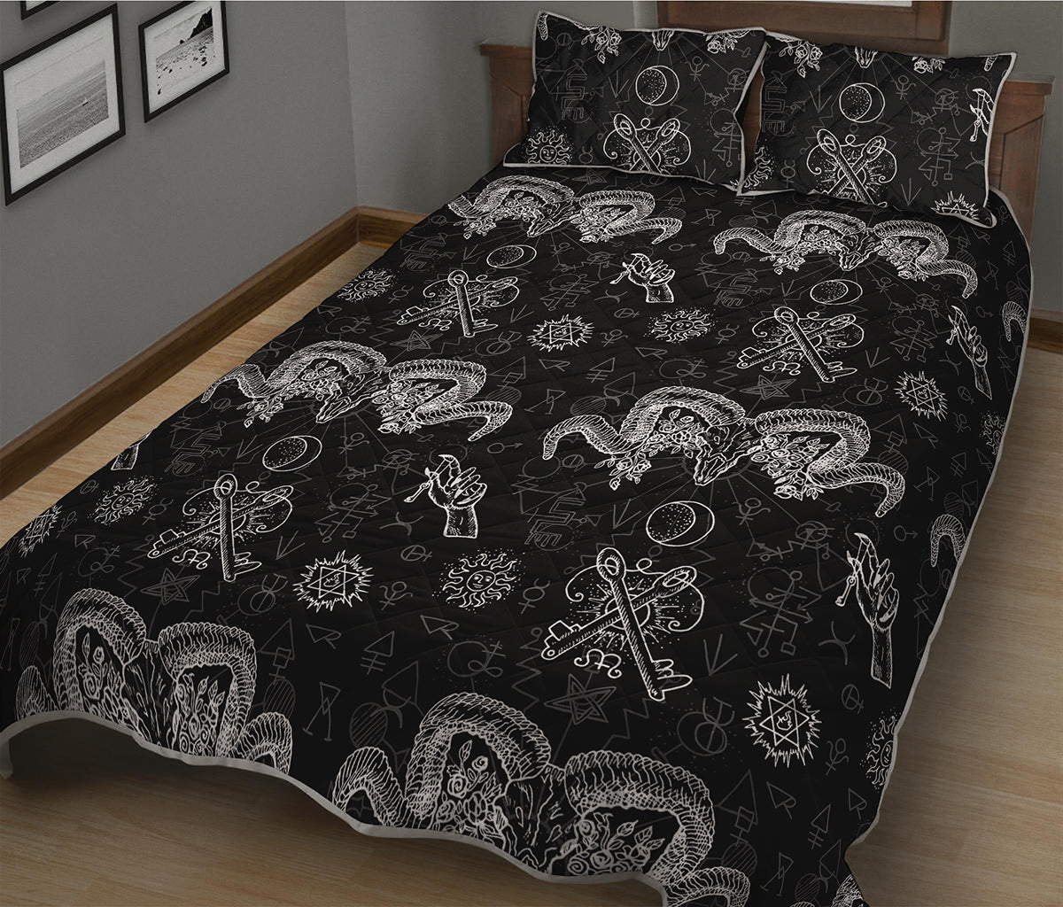 Black And White Wicca Gothic Print Quilt Bed Set