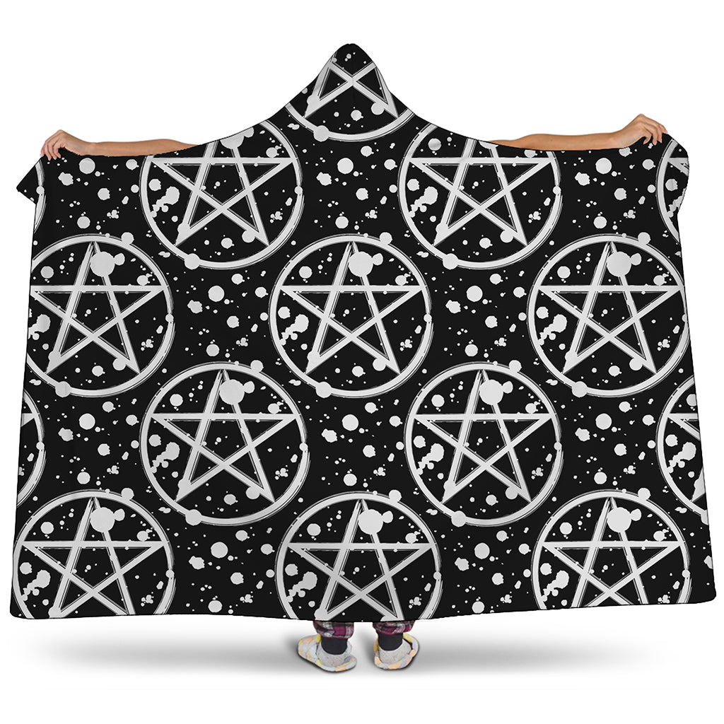 Black And White Wicca Pentagram Print Hooded Blanket