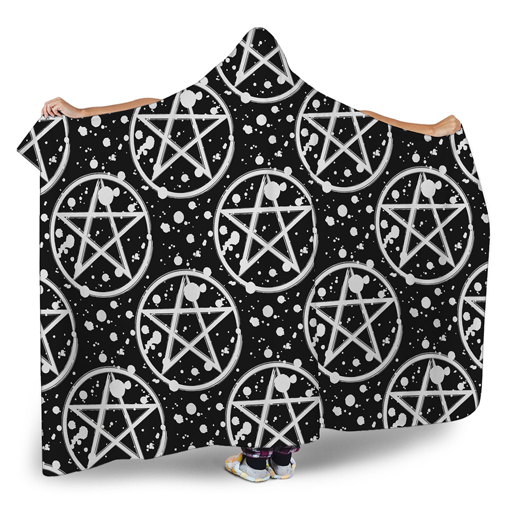 Black And White Wicca Pentagram Print Hooded Blanket