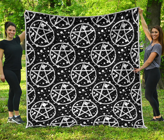 Black And White Wicca Pentagram Print Quilt